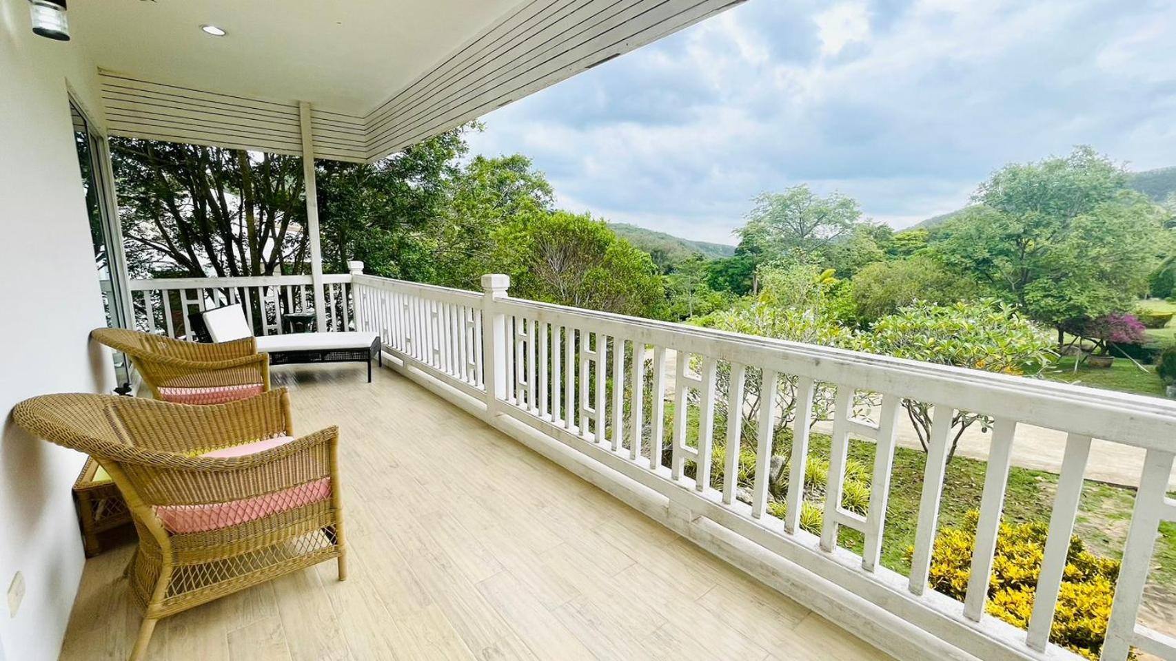 Baan Ing Khao Hotel Pakcsong Kültér fotó